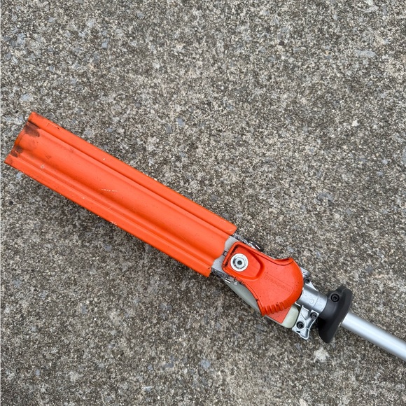 Husqvarna Trimmer Attachment - Picture 4 of 7